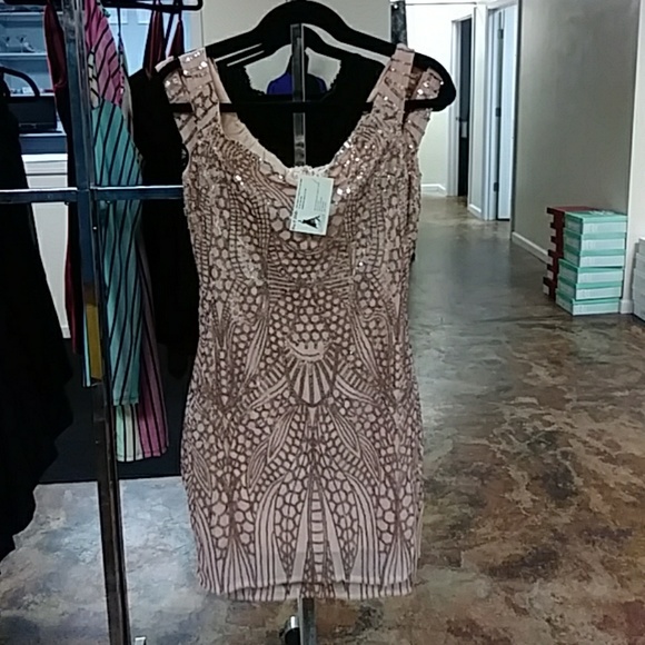 Dress - Picture 1 of 2